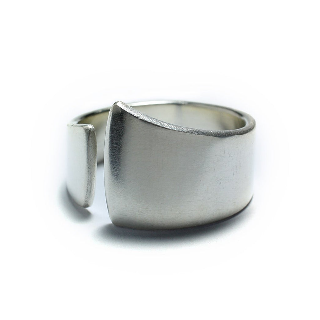 Sterling Silver Jewelry | Rings and Wedding Bands | Swoop Band | Michele Lee | Rarefy Studio